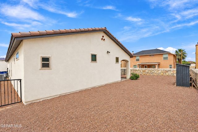 10748 WALDEN POND Street, El Paso, TX 79924