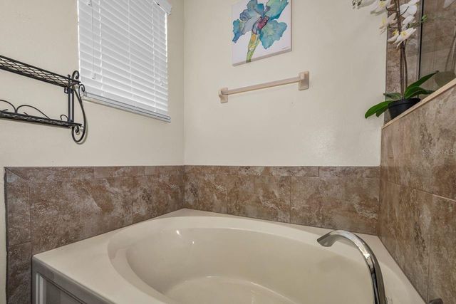 1921 HAWKS VIEW DRIVE, Ruskin, FL 33570