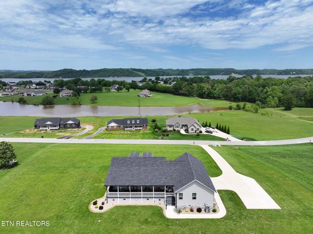1014 Fair Meadow Drive, Dandridge, TN 37725