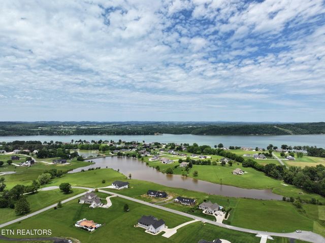 1014 Fair Meadow Drive, Dandridge, TN 37725