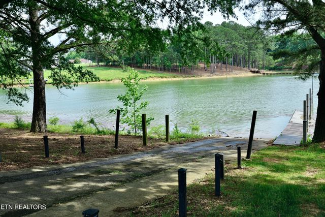 1014 Fair Meadow Drive, Dandridge, TN 37725