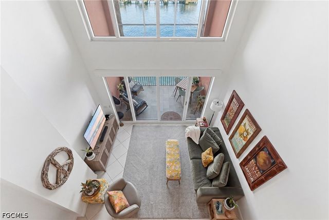 2743 1st ST 102, Fort Myers, FL 33916
