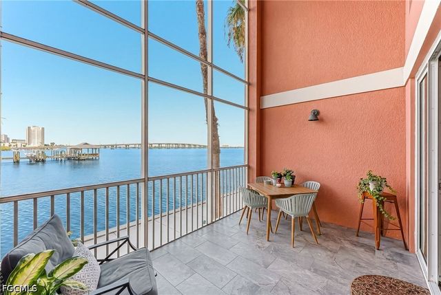 2743 1st ST 102, Fort Myers, FL 33916