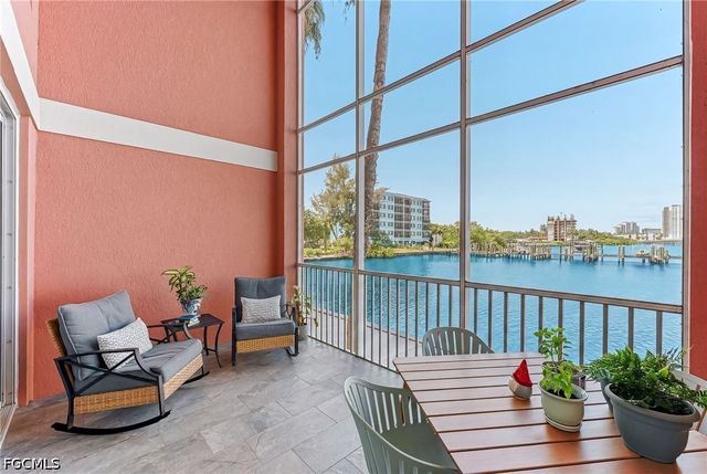 2743 1st ST 102, Fort Myers, FL 33916