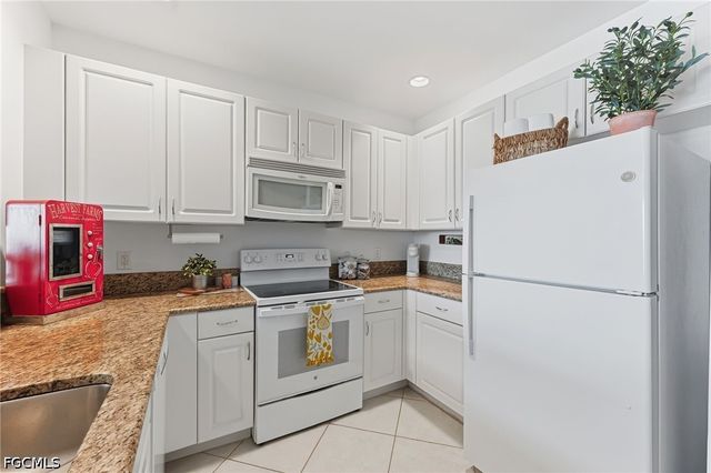 2743 1st ST 102, Fort Myers, FL 33916