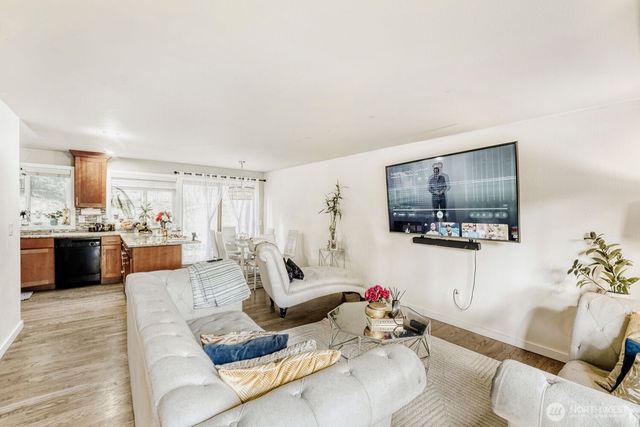 4634 144th Place SE, Bellevue, WA 98006