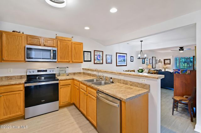 9306 Long Putt Court, Wilmington, NC 28412