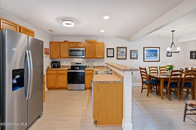 9306 Long Putt Court, Wilmington, NC 28412