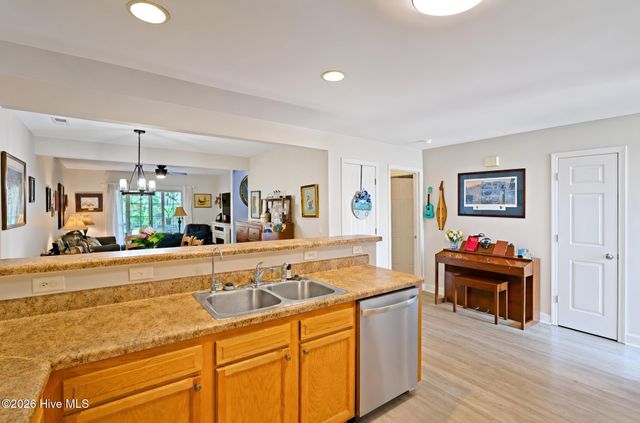 9306 Long Putt Court, Wilmington, NC 28412