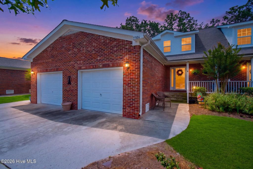 9306 Long Putt Court, Wilmington, NC 28412
