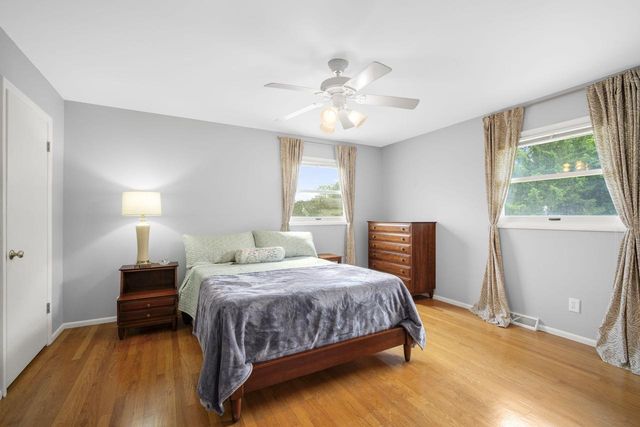 S94W23075 Meadow View LANE, Big Bend, WI 53103