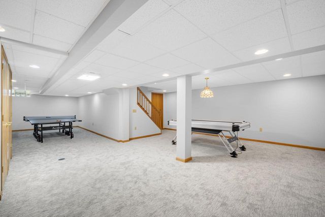 S94W23075 Meadow View LANE, Big Bend, WI 53103
