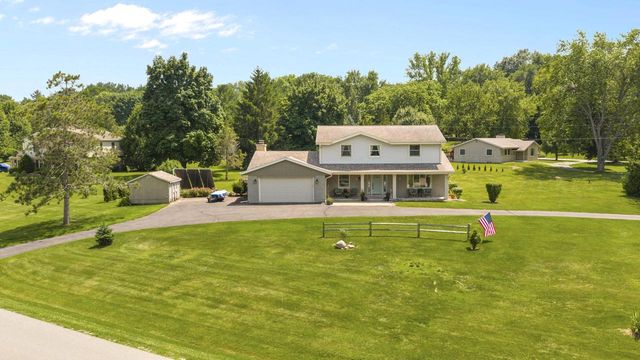 S94W23075 Meadow View LANE, Big Bend, WI 53103