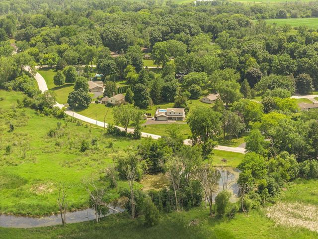 S94W23075 Meadow View LANE, Big Bend, WI 53103