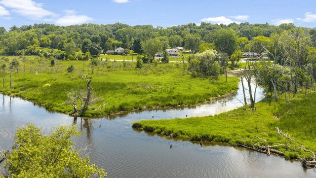 S94W23075 Meadow View LANE, Big Bend, WI 53103