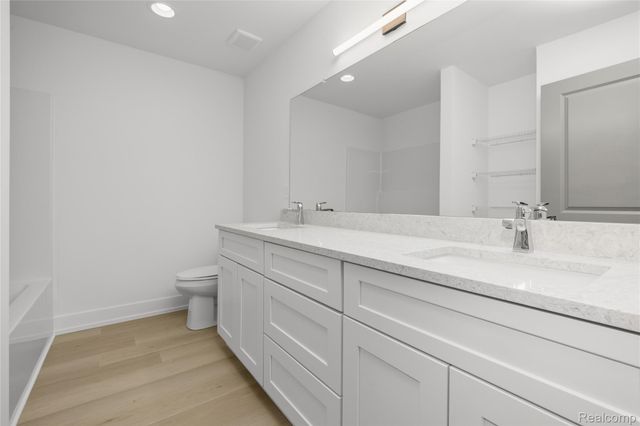 21955 Deer Brook Drive 3, Southfield, MI 48075