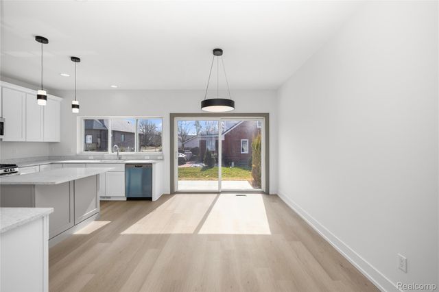 21955 Deer Brook Drive 3, Southfield, MI 48075