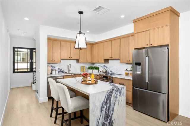 832 Sunset Boulevard A, Arcadia, CA 91007