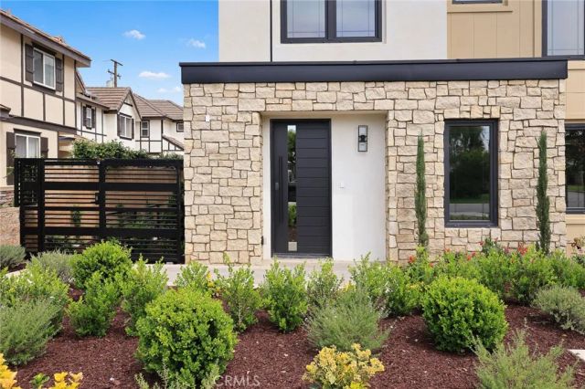 832 Sunset Boulevard A, Arcadia, CA 91007