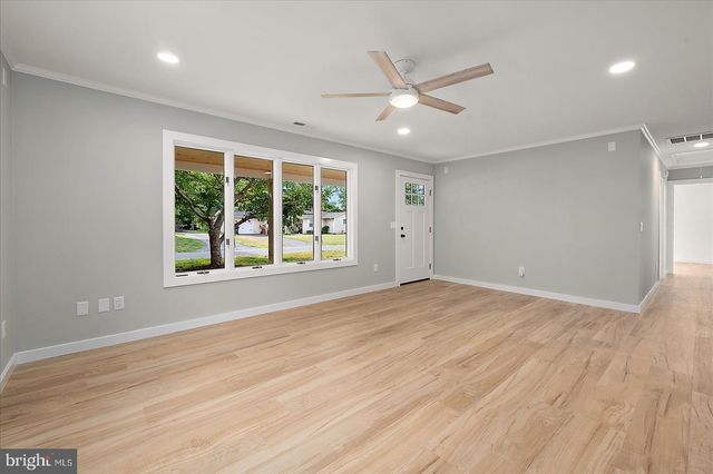 100 ESHAM AVE, Berlin, MD 21811