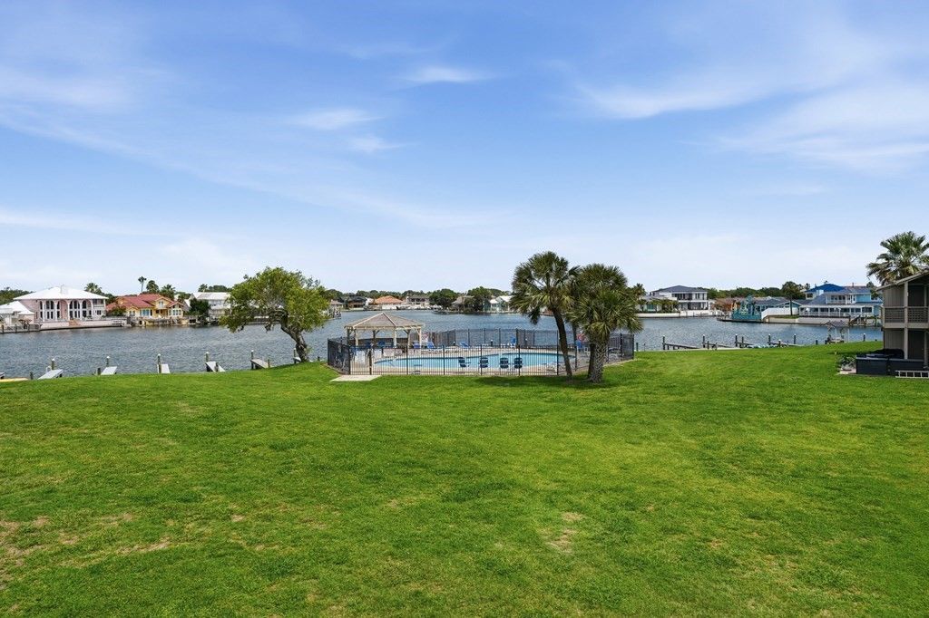 2412 Bayhouse Dr 2412, Rockport, TX 78382 — photo 4