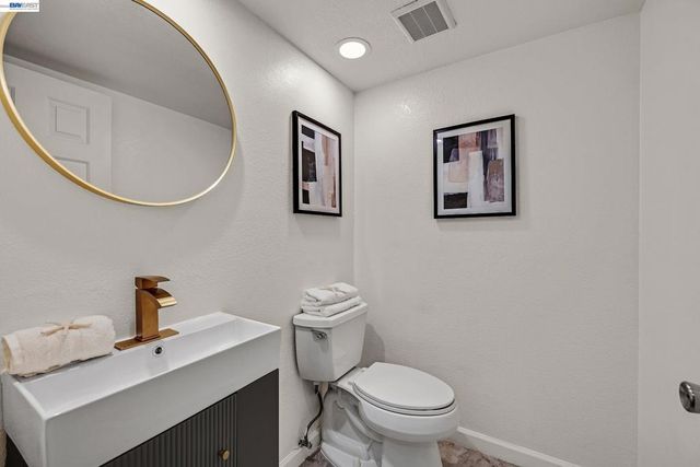 34246 Arizona St 20, Union City, CA 94587