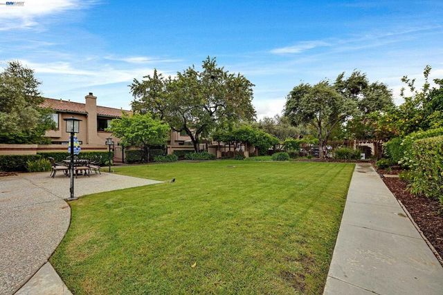 34246 Arizona St 20, Union City, CA 94587
