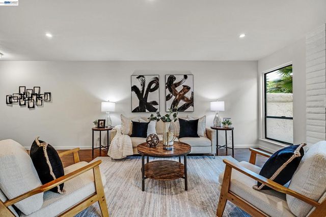 34246 Arizona St 20, Union City, CA 94587
