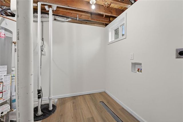 1720 S Ellison Way, Independence, MO 64050