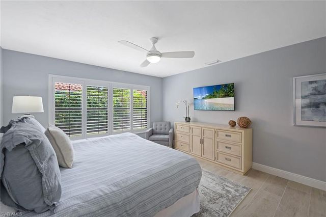 714 Reef Point CIR, Naples, FL 34108