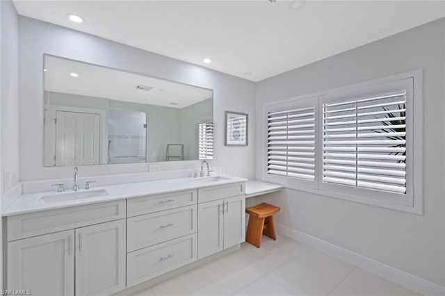 714 Reef Point CIR, Naples, FL 34108