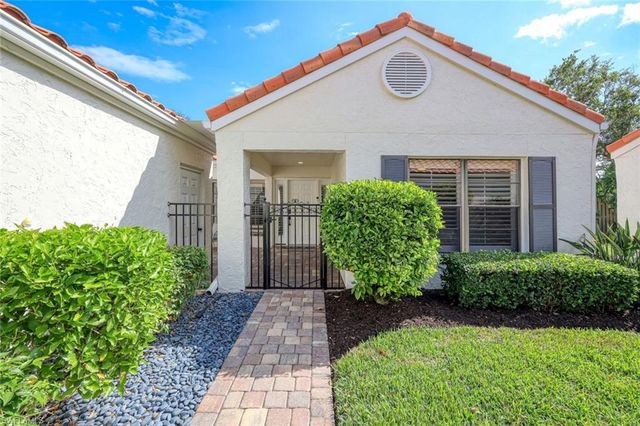 714 Reef Point CIR, Naples, FL 34108