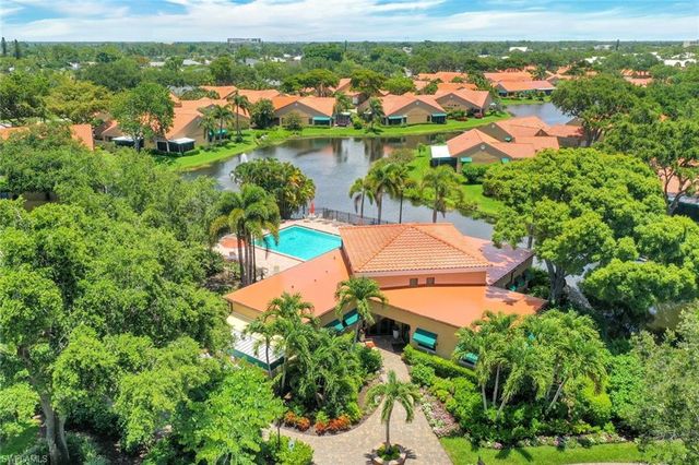 714 Reef Point CIR, Naples, FL 34108