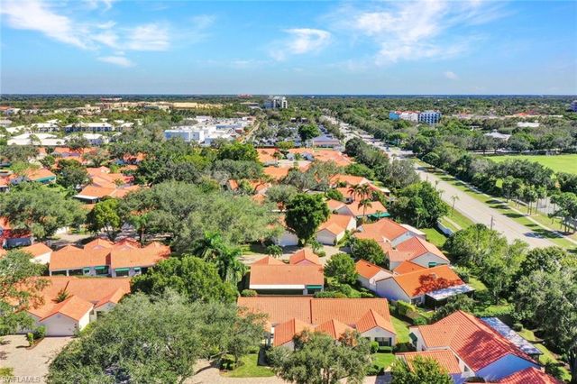714 Reef Point CIR, Naples, FL 34108