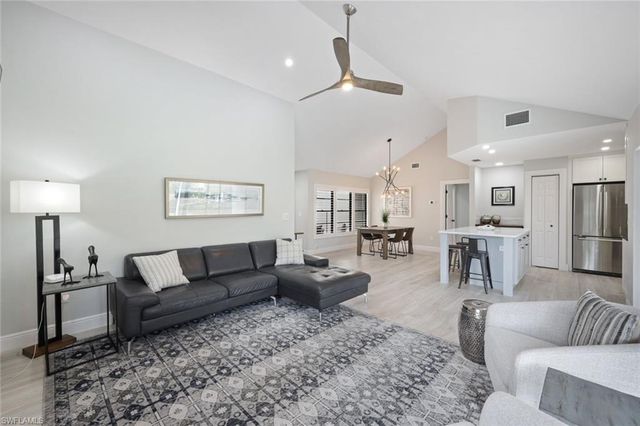 714 Reef Point CIR, Naples, FL 34108