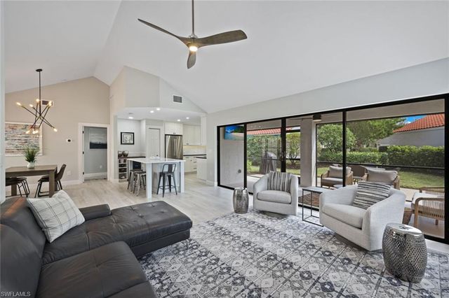 714 Reef Point CIR, Naples, FL 34108