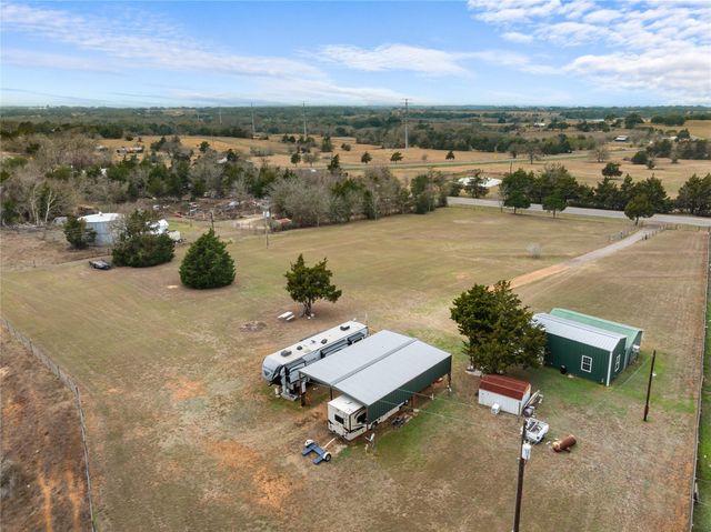 964 E Fm 389, Round Top, TX 78954