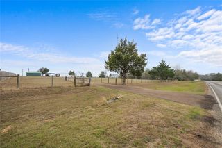 964 E Fm 389, Round Top, TX 78954