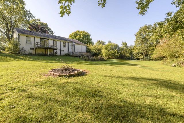 S71W23350 National AVENUE, Big Bend, WI 53103