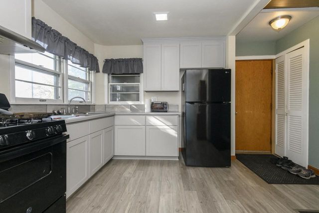 S71W23350 National AVENUE, Big Bend, WI 53103