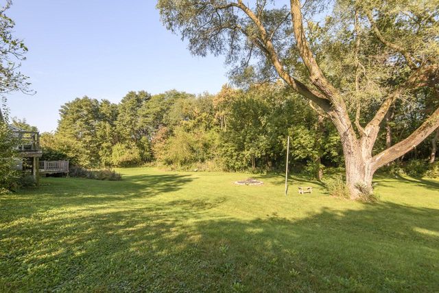 S71W23350 National AVENUE, Big Bend, WI 53103