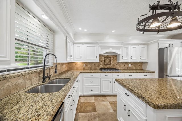 1922 Grand Valley Drive, Houston, TX 77090