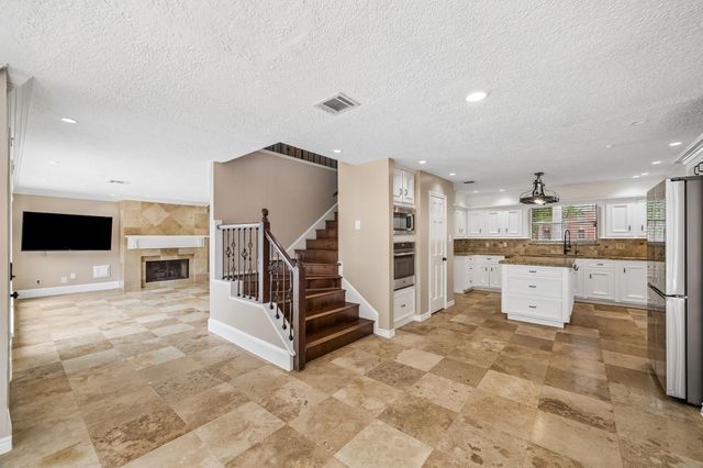 1922 Grand Valley Drive, Houston, TX 77090