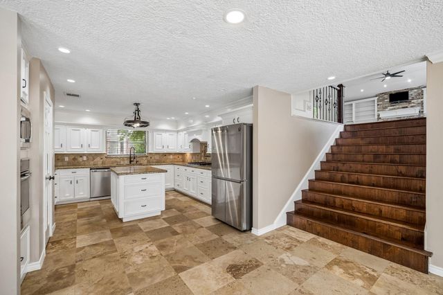 1922 Grand Valley Drive, Houston, TX 77090