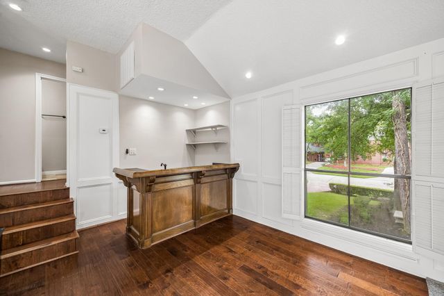 1922 Grand Valley Drive, Houston, TX 77090