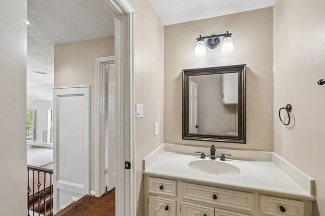 1922 Grand Valley Drive, Houston, TX 77090