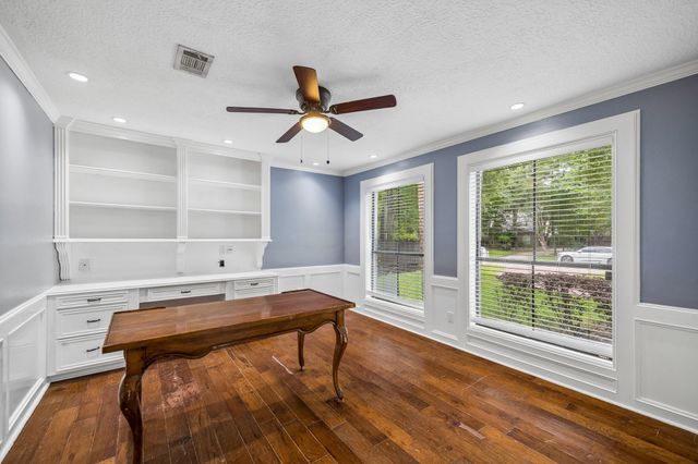 1922 Grand Valley Drive, Houston, TX 77090