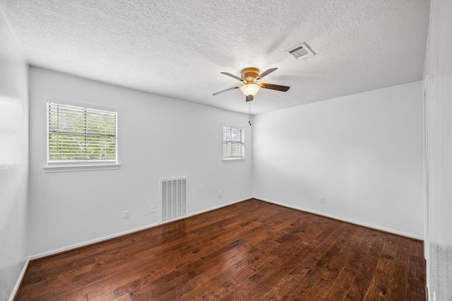 1922 Grand Valley Drive, Houston, TX 77090