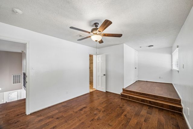 1922 Grand Valley Drive, Houston, TX 77090