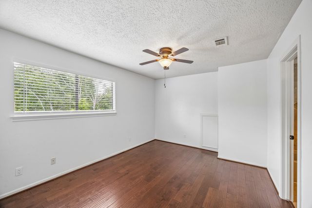 1922 Grand Valley Drive, Houston, TX 77090